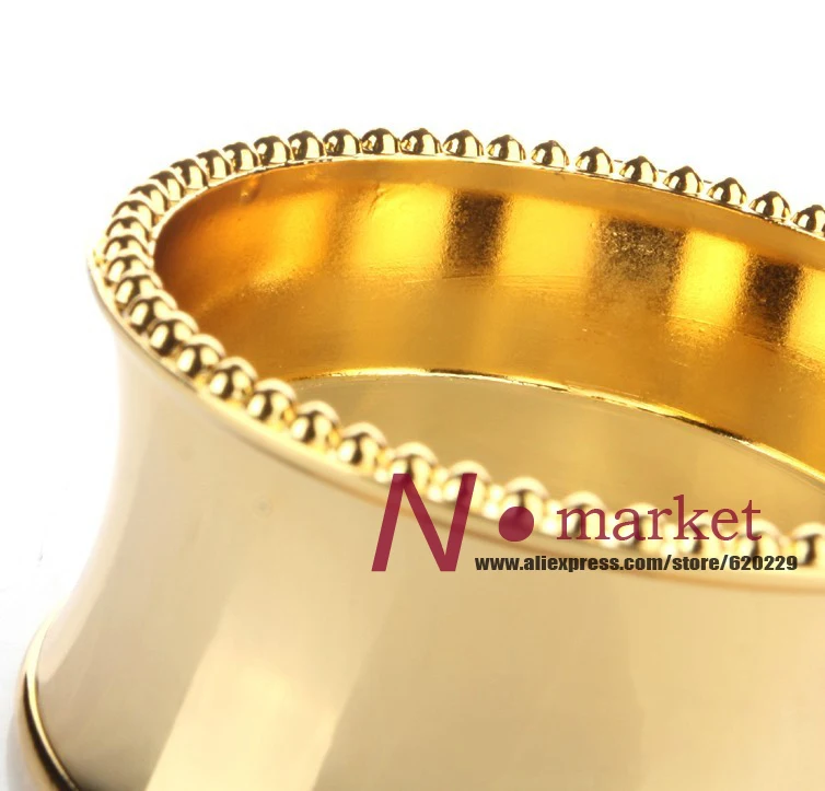 napkin rings golden.jpg