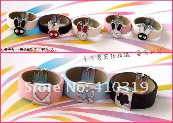 Pulseiras c pingentes