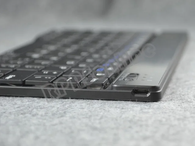 BTkeyboard_2_iPad4_640x480_4