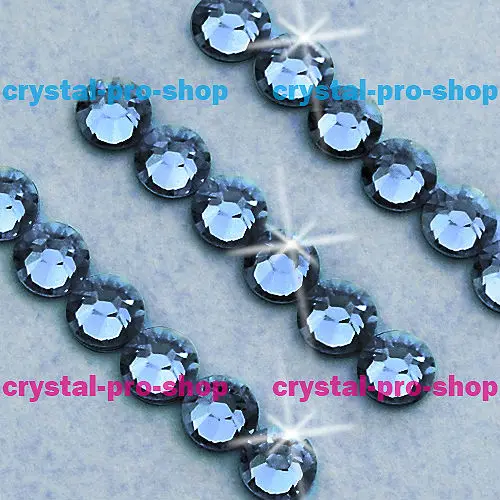 Light Sapphire (211)  Swarovski 2012- 03