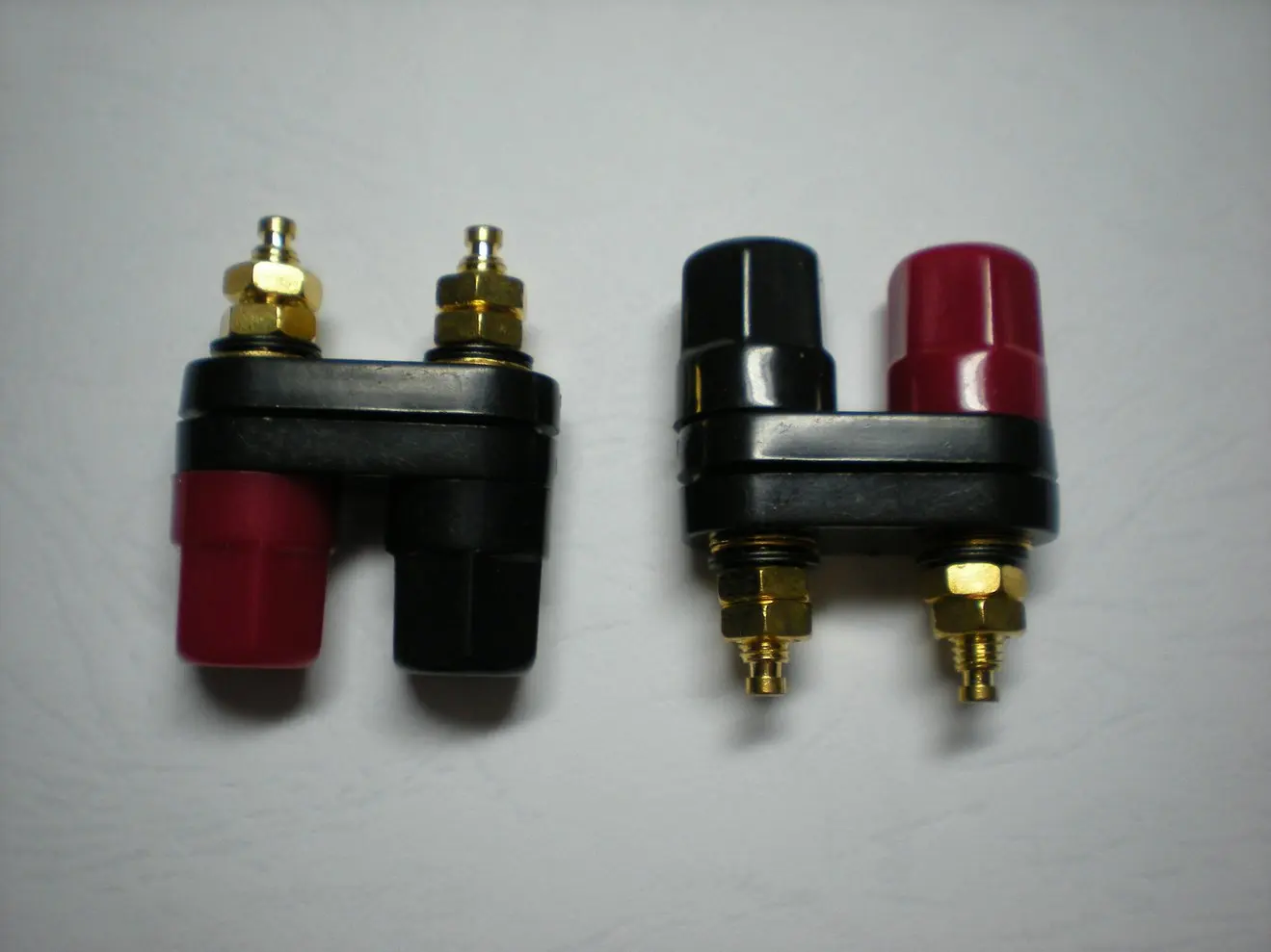 Dual Insulated Binding Post Banana Jack 41x34mm Gold Plated .jpg