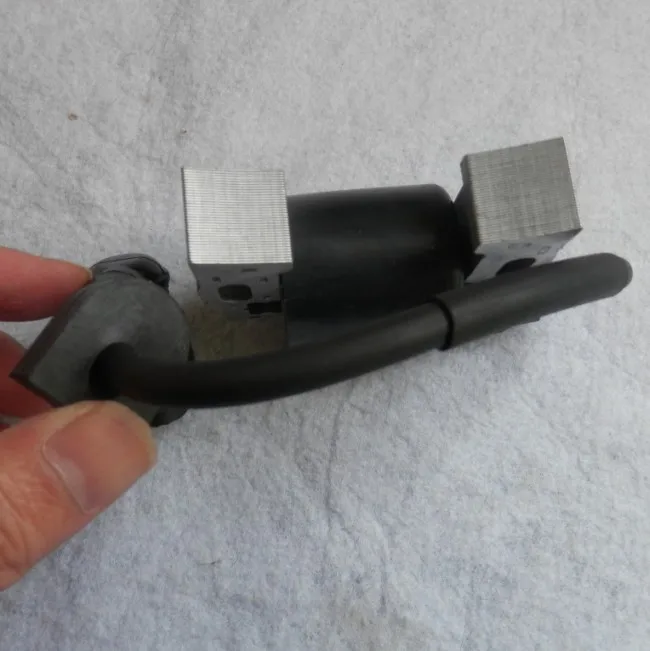 IGNITION COIL RIGHT HONDA GX610-670 4