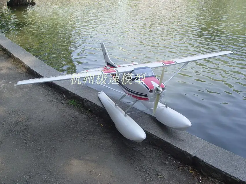 1.9CESSNA001