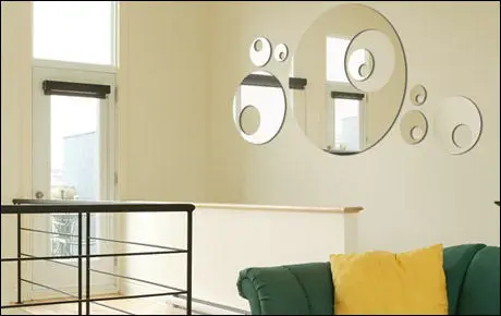 Exemple og round shape mirror with hole inside