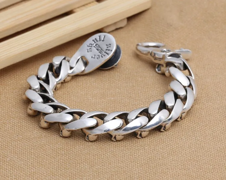 silver-skull-bracelet01b