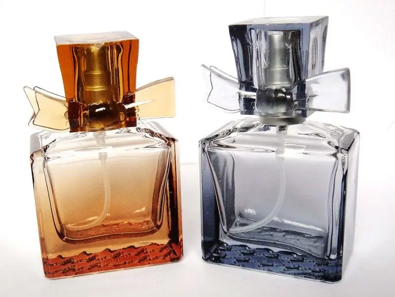 where to buy glass spray bottles in stores