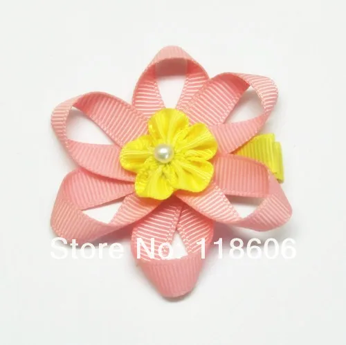 Bow Daisy Flower Clippie.jpg
