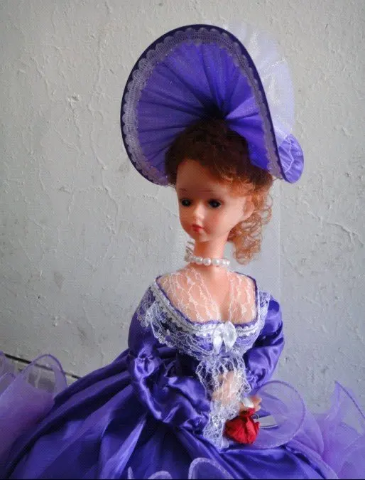 musical dolls collection of elegant dolls