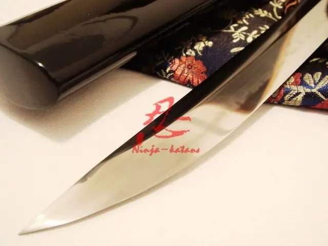 Claytempered shobu zukuri kissaki katana demon tsuba sword flamy hamon sharpened
