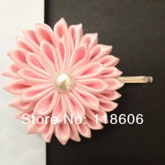 Kanzashi flower hairpin.jpg