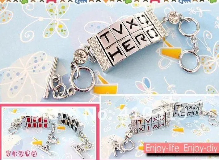 Pulseiras c pingentes