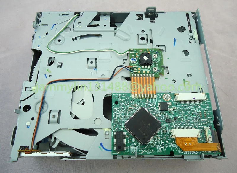 new pioneer 6 CD mech for prado.jpg