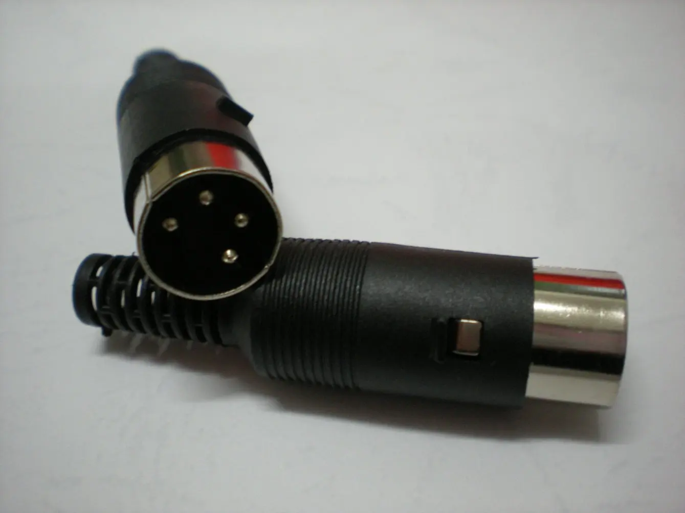 4pin-male-1