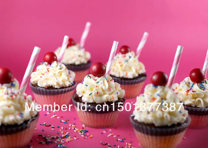 cake with paper straws.jpg
