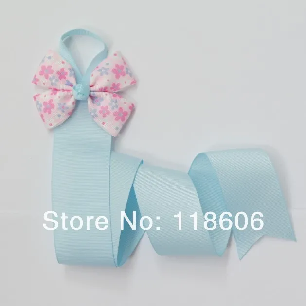 blue bow holder.jpg