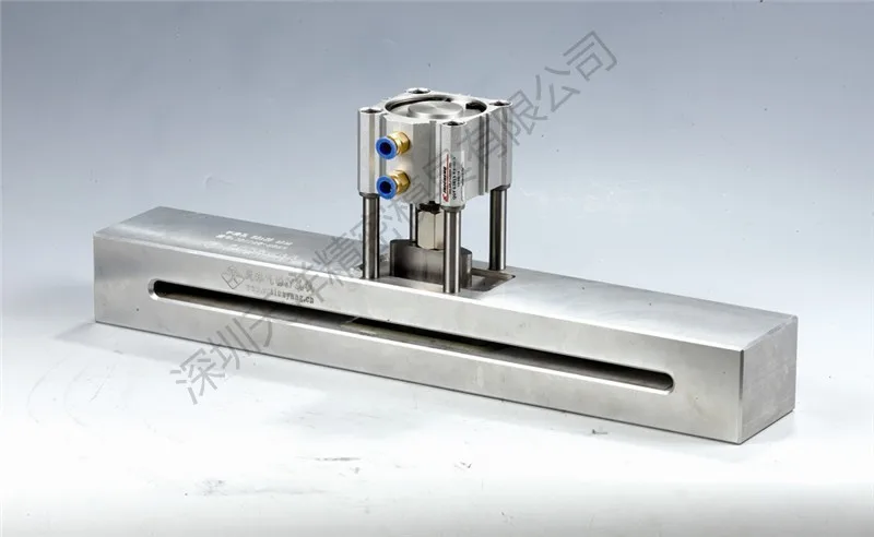 5V8D2582