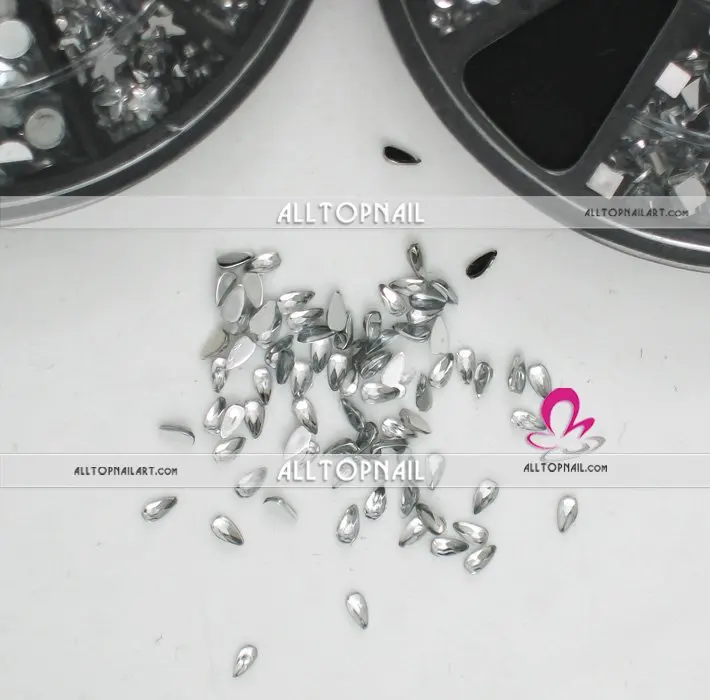 Acrylic Nail Rhinestones Wheels IMG_1896.jpg