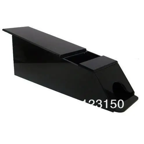 8-dealer shoe.jpg