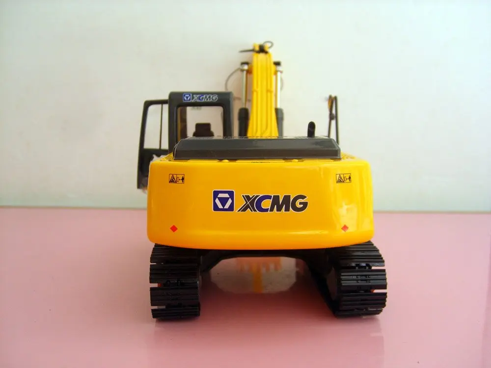 XE215C (4).jpg