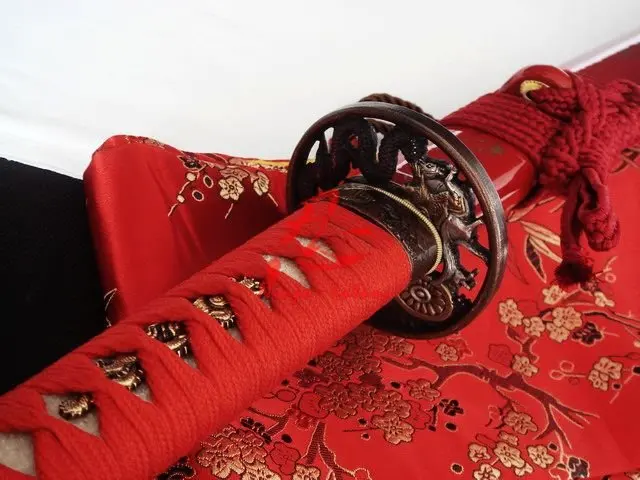 hand made japanese samurai katana dragon tsuba titanium adsorb folded steelsword