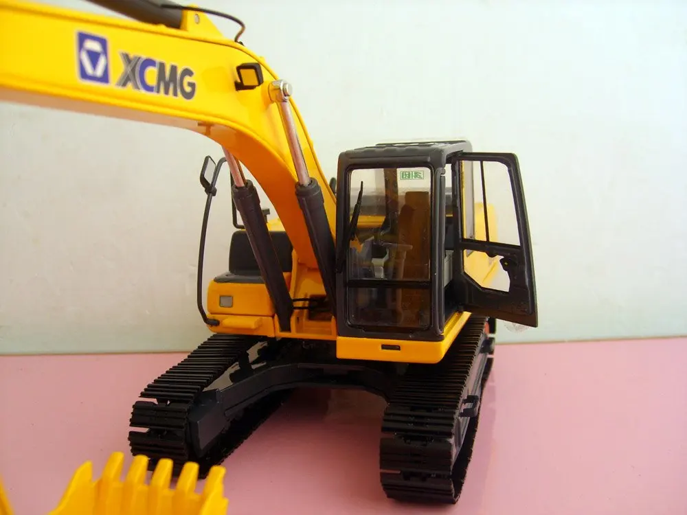 XE215C (7).jpg