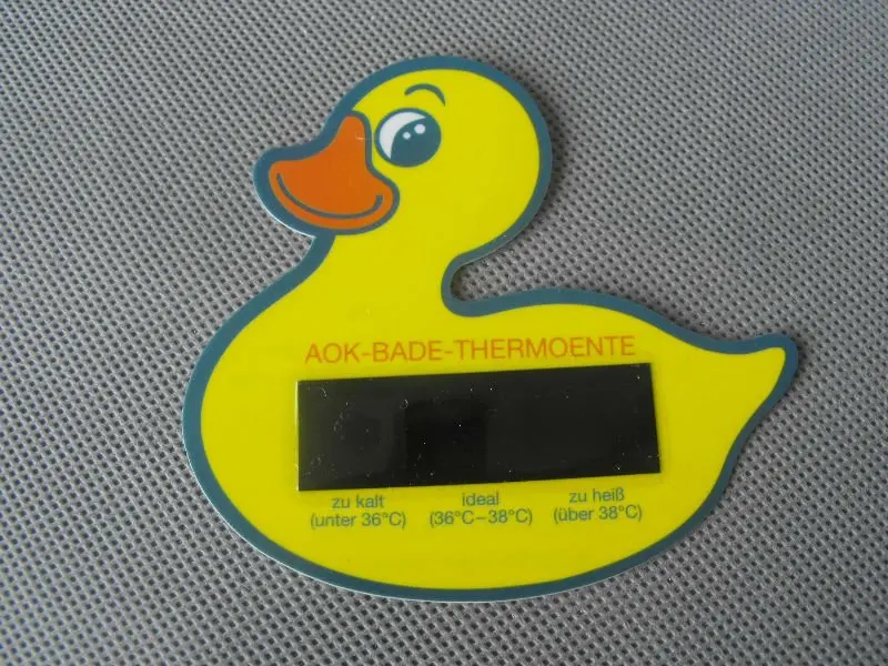SL04-012a Bath thermometers cartoon (2).JPG