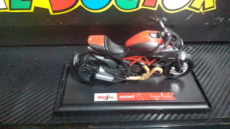 Maisto Ducati Panigale V4 S Corse 1:18 Scale Alloy Motorcycle Diecast Model Collectible Grade Gift Toy photo review