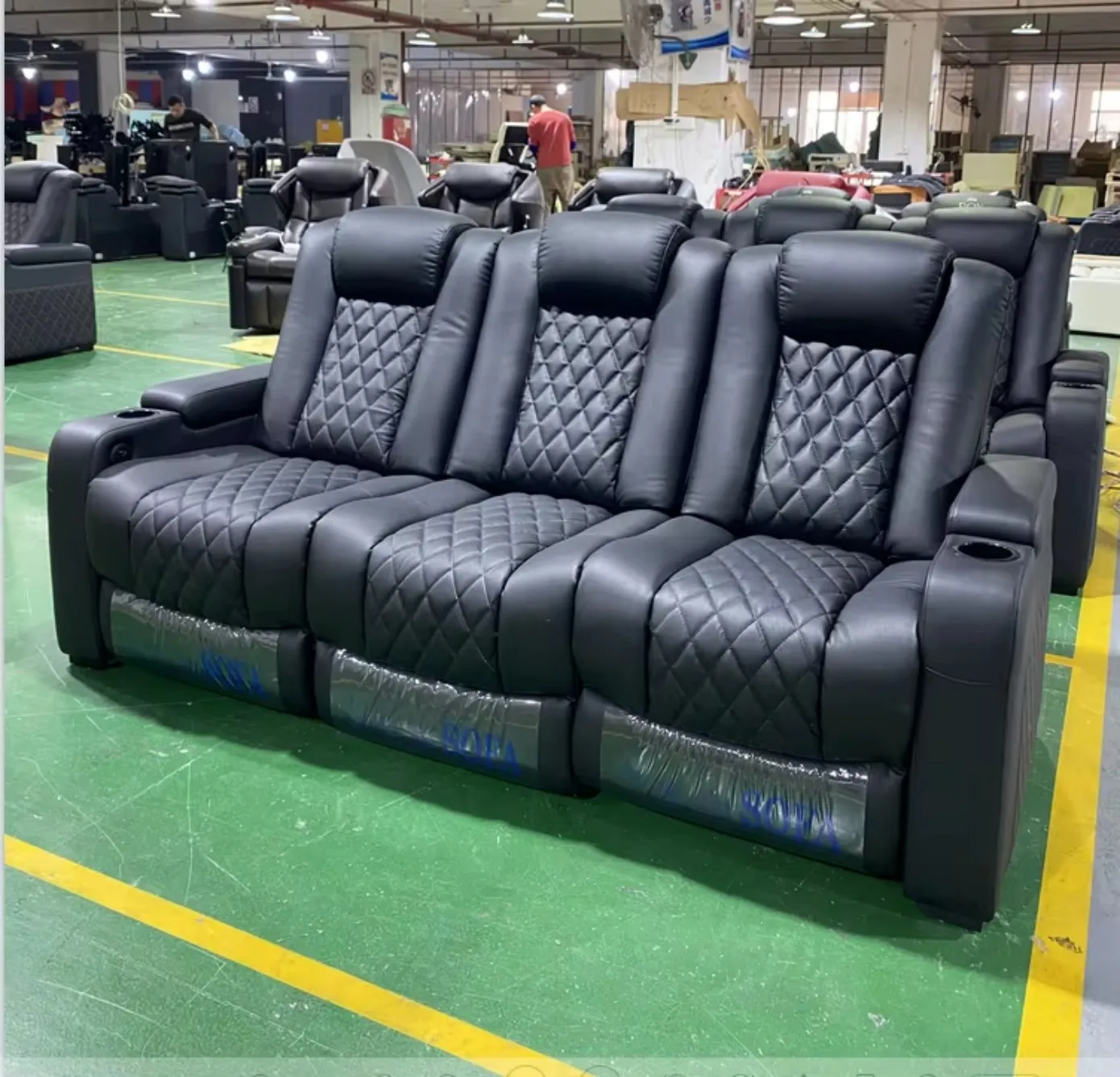 Luxury Black Color Genuine Leather VIP Cinema Sofa Electric