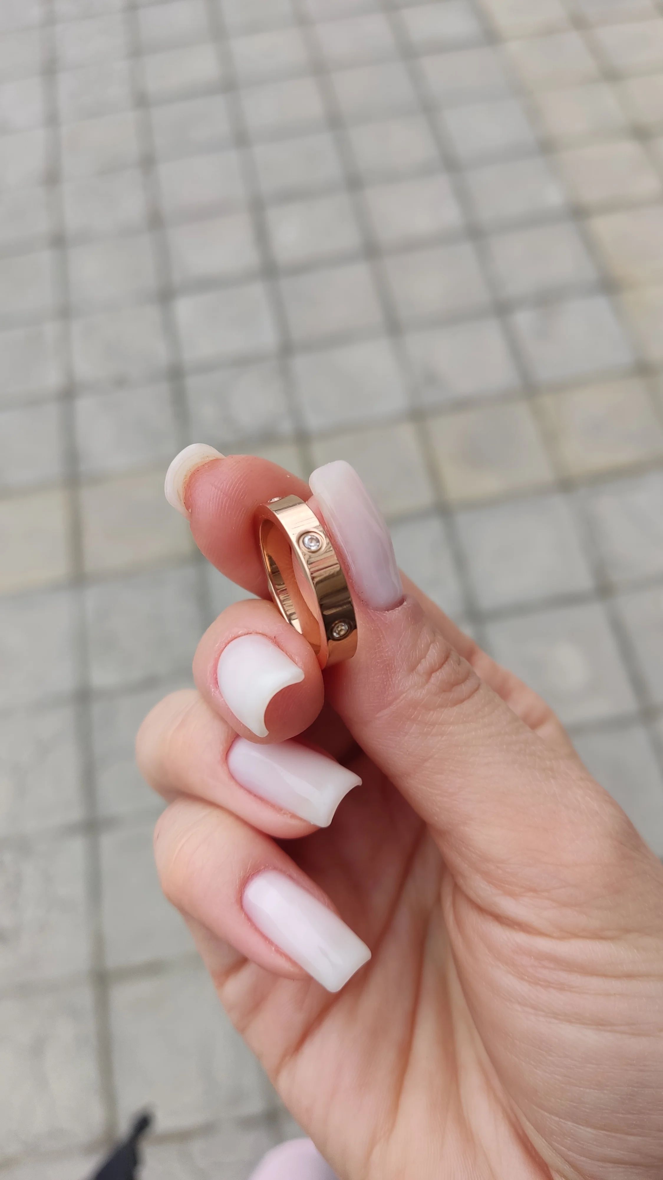 Trendy Stainless Steel Rose Gold Color Love Ring for Women Men Couple CZ Crystal Rings Luxury Brand Jewelry Wedding Gift KK050 photo review