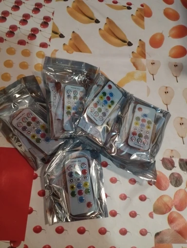 WS2812B WS2811 RGB Pixel Led Strip Music 17Keys RF Controller photo review