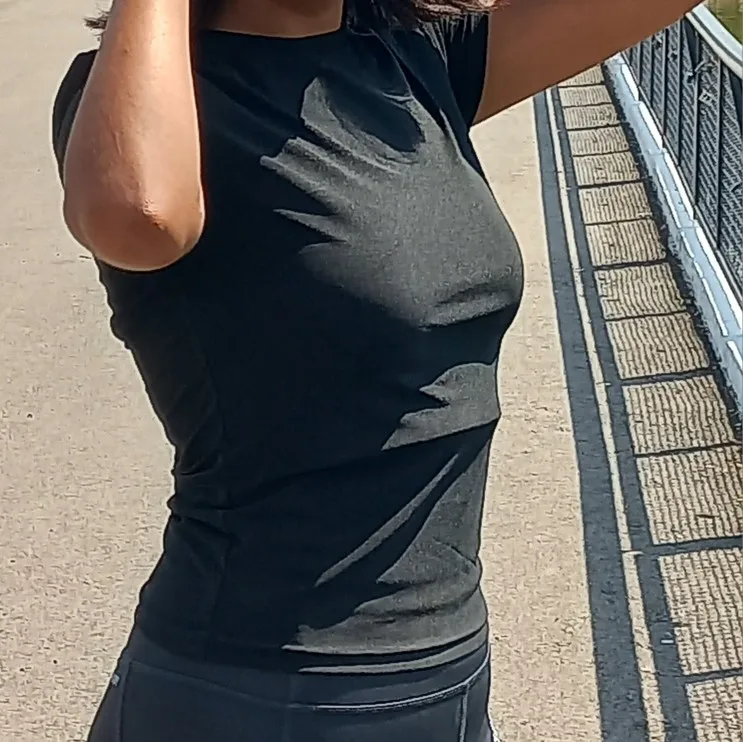 Luxe Polyester O-Neck Tee - Slim Fit Summer Essential photo review