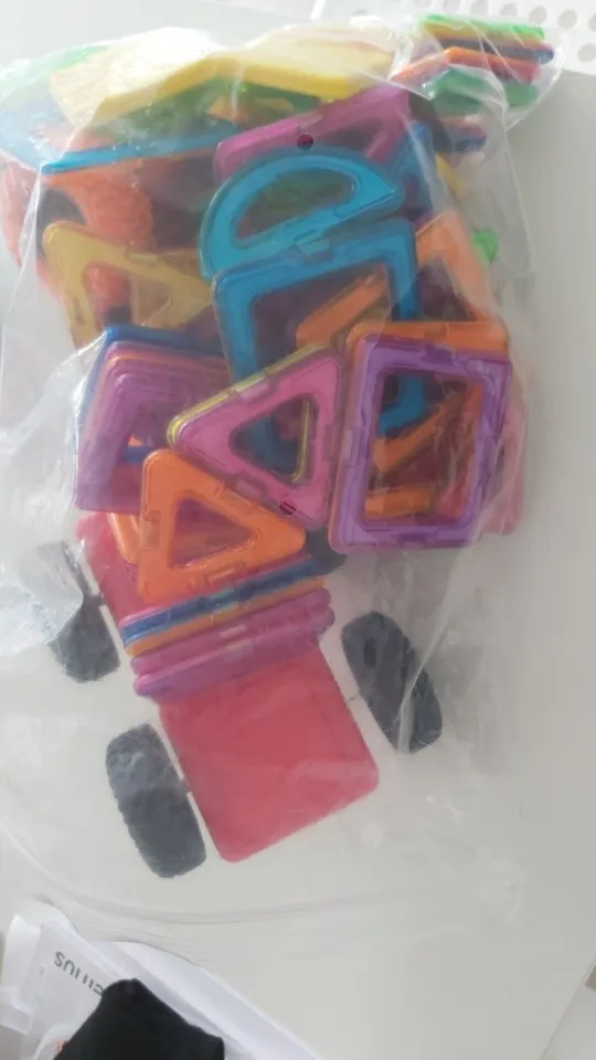 168 Magnet Bausteine - Konstruktionsspielzeug Set für kreative Designs photo review