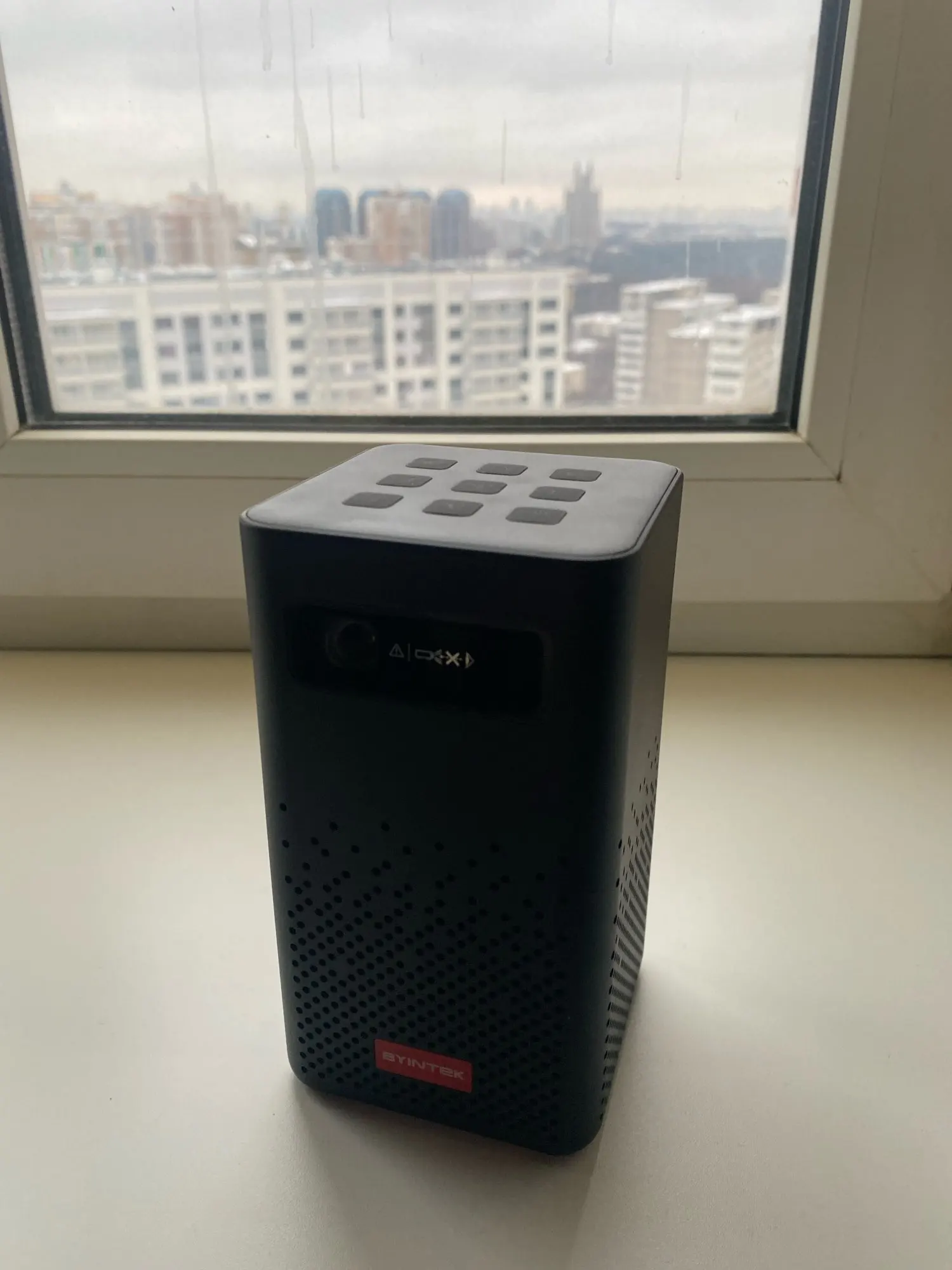 Portable Home Theater Mini 3D Projector 4K Display photo review