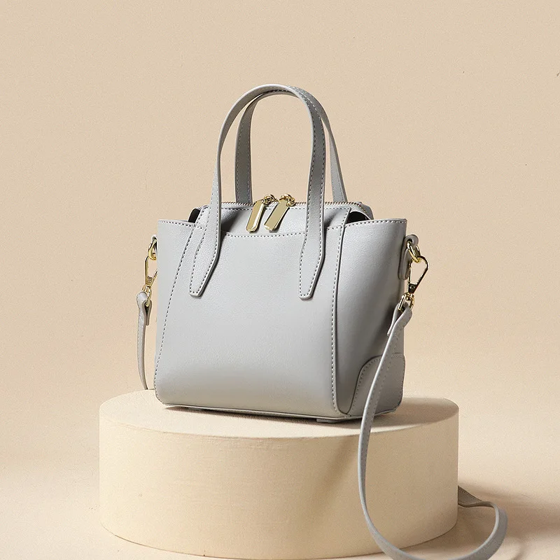 

Autumn 2022 New Ladies Solid Color Leather Urban Simple Large Capacity Simple Commuting Fashion One Shoulder Messenger Portable