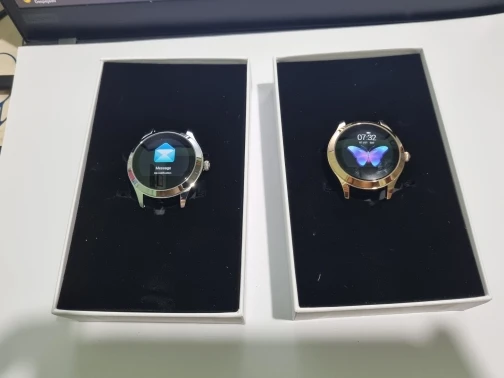 Touchscreen Smartwatch Uhr ″Butterfly″ photo review