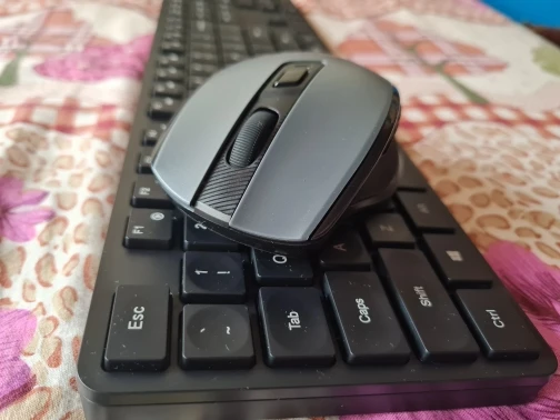 UGREEN 2.4G Wireless Keyboard and Mouse Combo with Multilingual Keycaps for Various Devices photo review