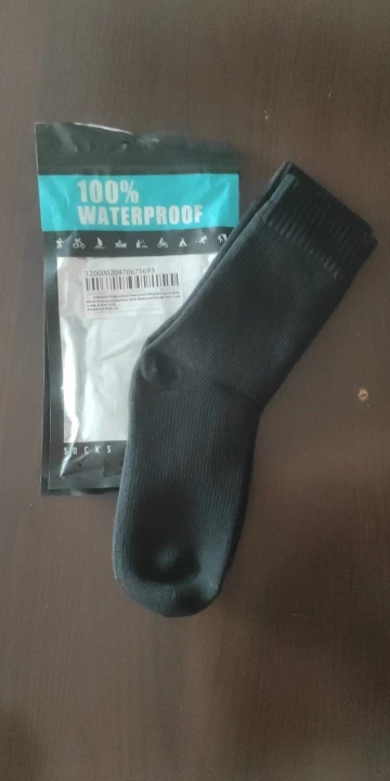 Wasserdichte Outdoor-Socken – Atmungsaktiv und Warm für Wandern, Camping, Skifahren & mehr photo review