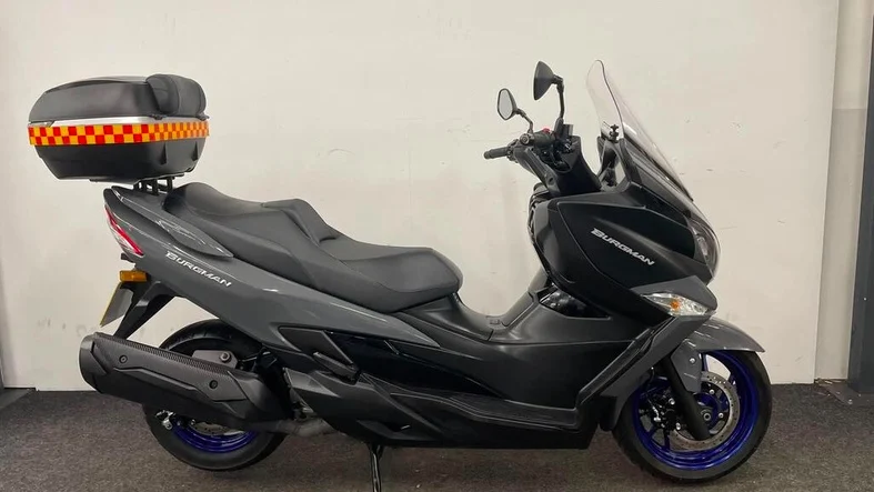 NUOVO Scooter Comuter 400cc ad Alte Prestazioni 2023 in Condizioni Eccellenti