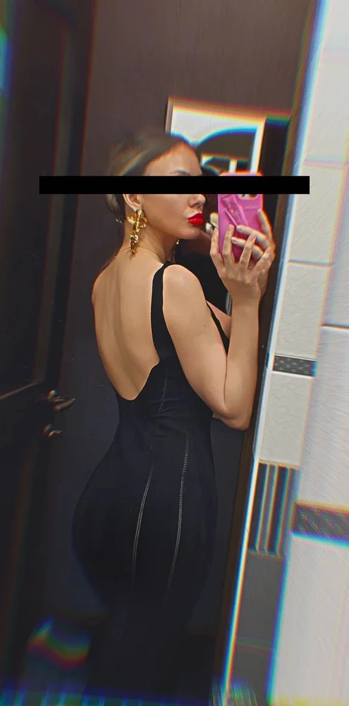 Backless Knit Maxi Dress for Women - Elegant V-Neck Style photo review