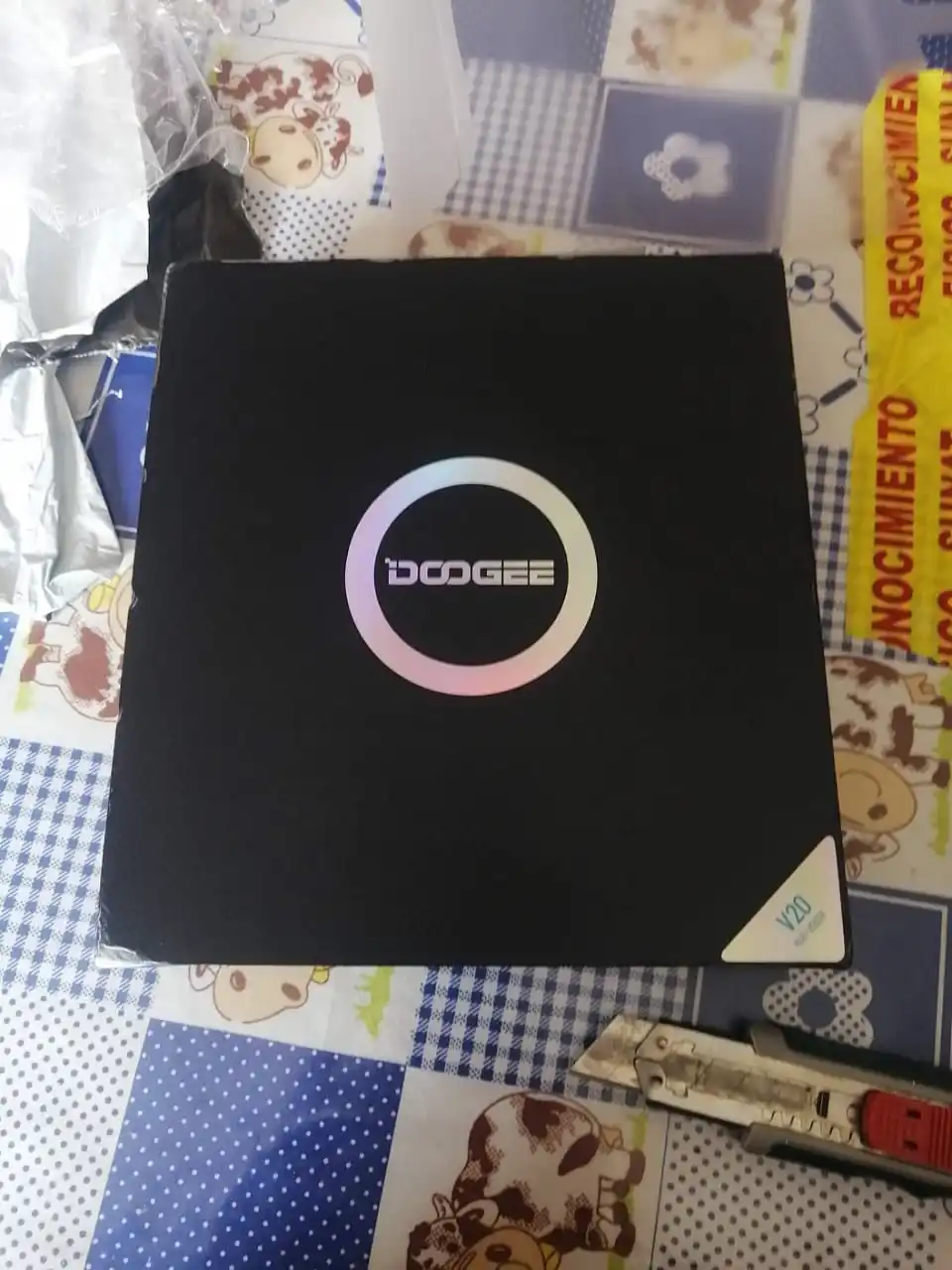 [World Premiere] DOOGEE V20 5G 6.43"FHD AMOLED Display Innovative Rear Display Rugged Phone 8+256GB 64MP Camera 6000mAh Phone