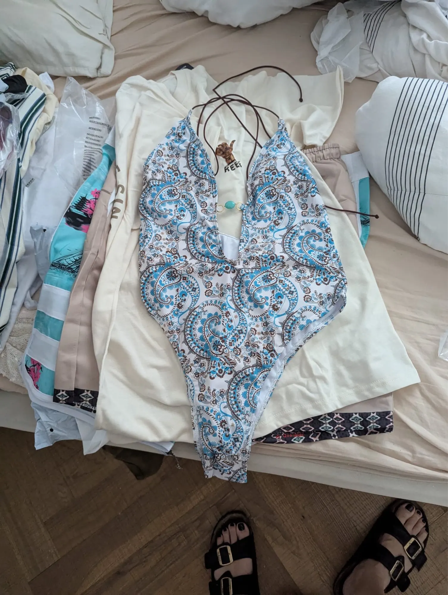 Luxurious Deep V Monokini - Bandage One Piece Swimwear photo review