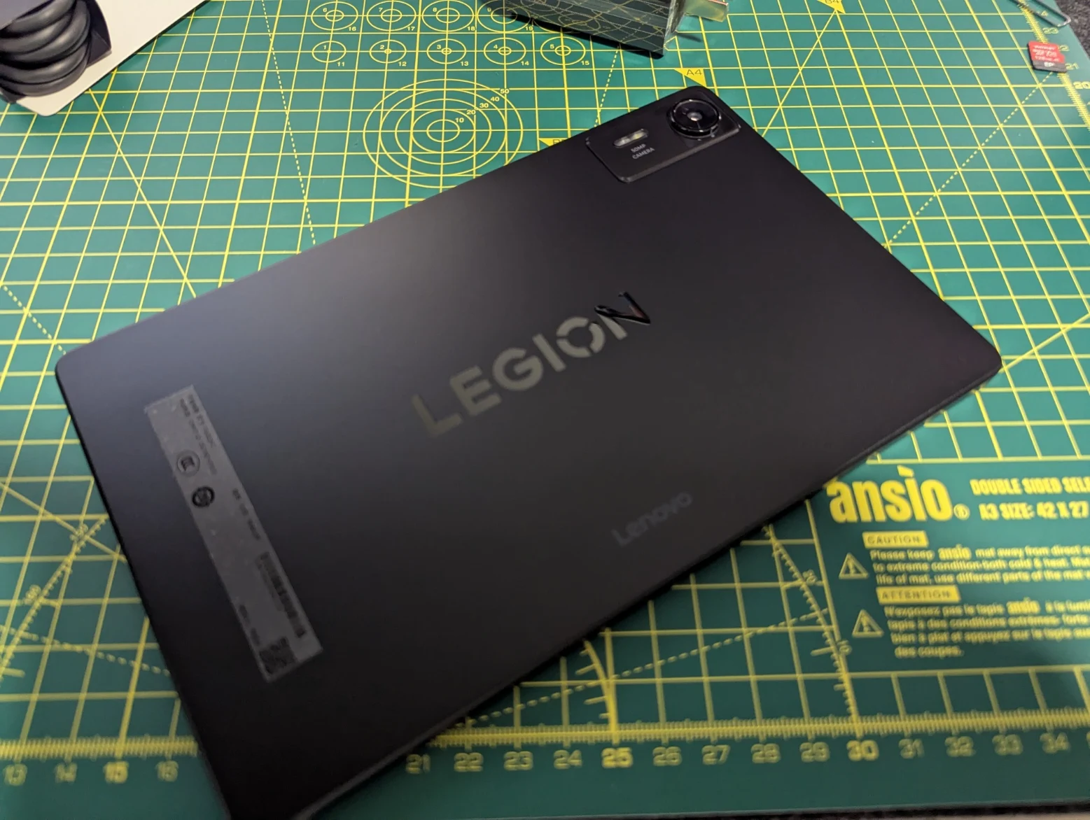Lenovo Legion Y700 4th Gen 256GB 512GB ROM Snapdragon 8 Elite 8.8