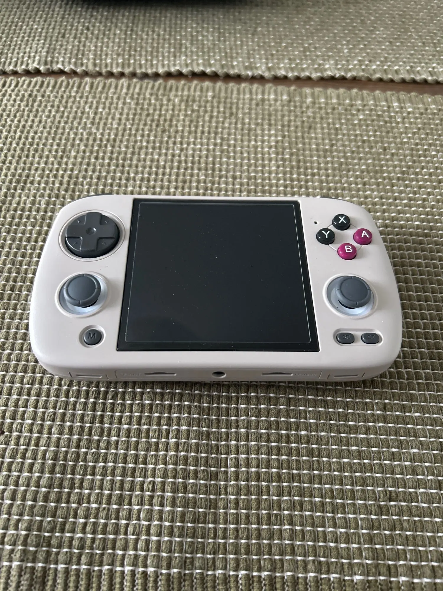 ANBERNIC RG CubeXX photo review