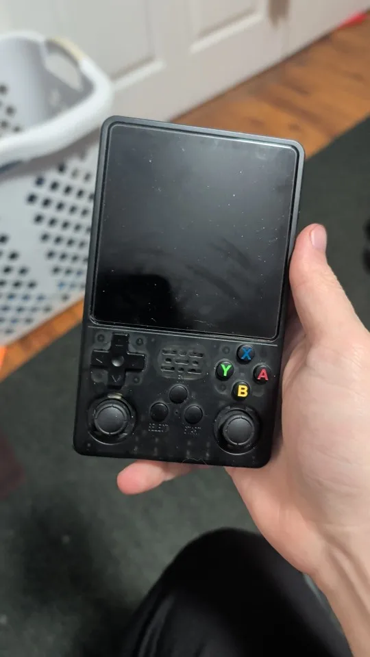 R36S Plus 64G Handheld Game Console 4.0-inch Screen Built-in 15000+ Games 3200mAh Portable Dual Hall Joystick Pocket Video Player Supports 30+ Emulators photo review