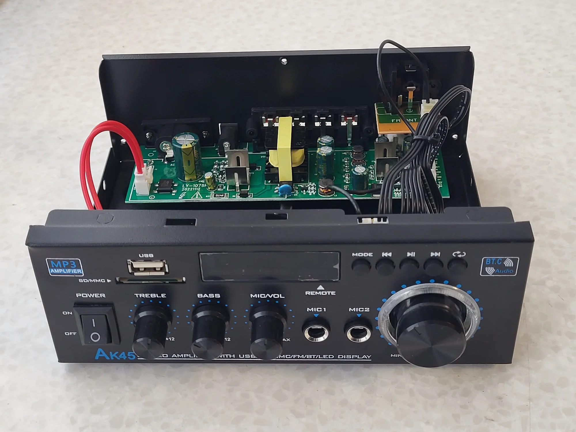 Отзыв о товаре Домашний усилитель мощности AK45/AK35 800 Вт, 2-канальный Bluetooth 5,0 мини Hi-Fi Цифровой стерео звуковой усилитель с поддержкой FM USB SD микрофонный вход от пользователя D***v