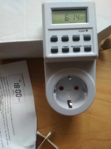 Time Sync: Programmable Digital Timer Switch for Efficient Kitchen Power Management photo review