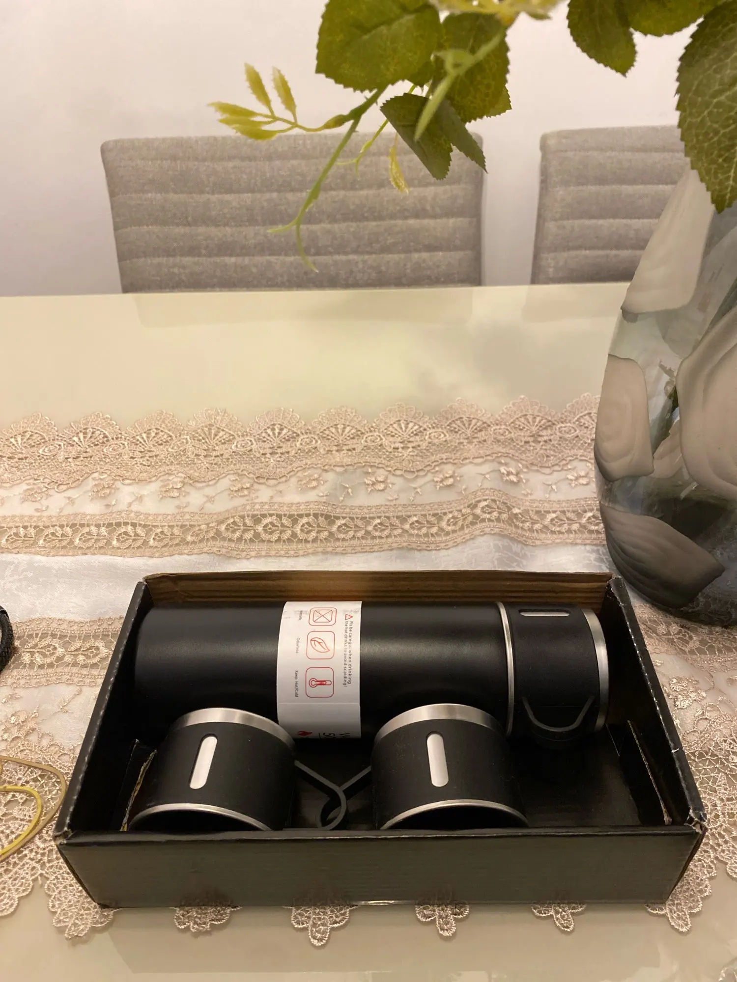 Kit Garrafa Térmica Conjunto Frasco A Vácuo 500ml Com 3 Xícaras photo review