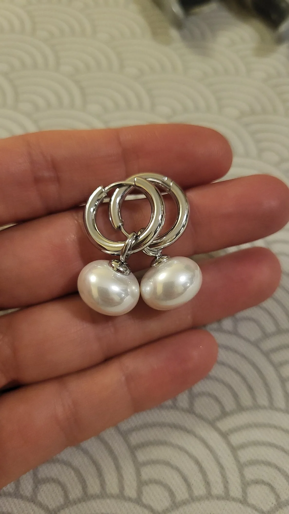 Moonwake - Pearls Earrings