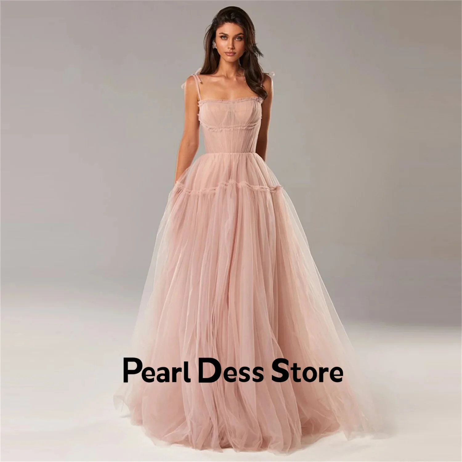 

Evening dresses are suitable for special events. Long wedding dresses can be customized for luxurious party dresses according