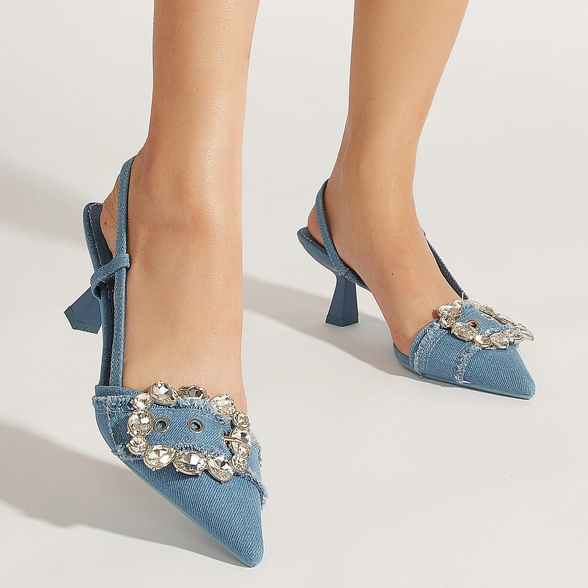 

Women's Kitten Heel Sandals Denim Rhinestones Decor Buckle Pointed Toe Slingback Stiletto Heels Fashion Female Breathable Low He